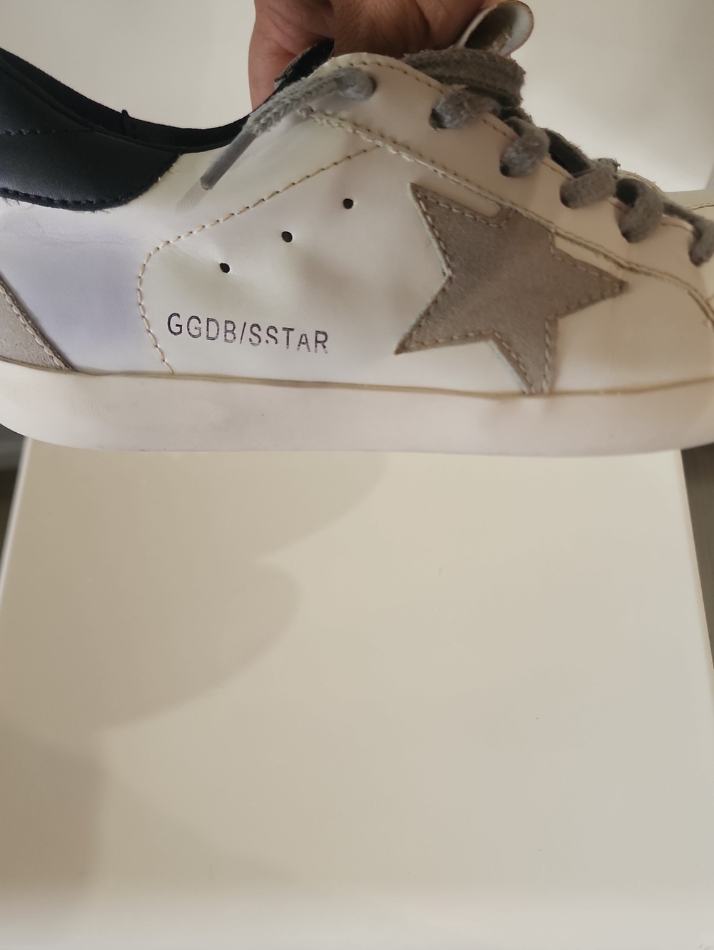 Golden Goose White Leather Sneakers with Gray Star Accent - Picture 15 of 15